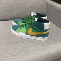 Mike Blazers Size 7 Youth