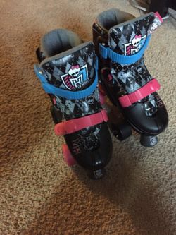 Girls skates. Monster high
