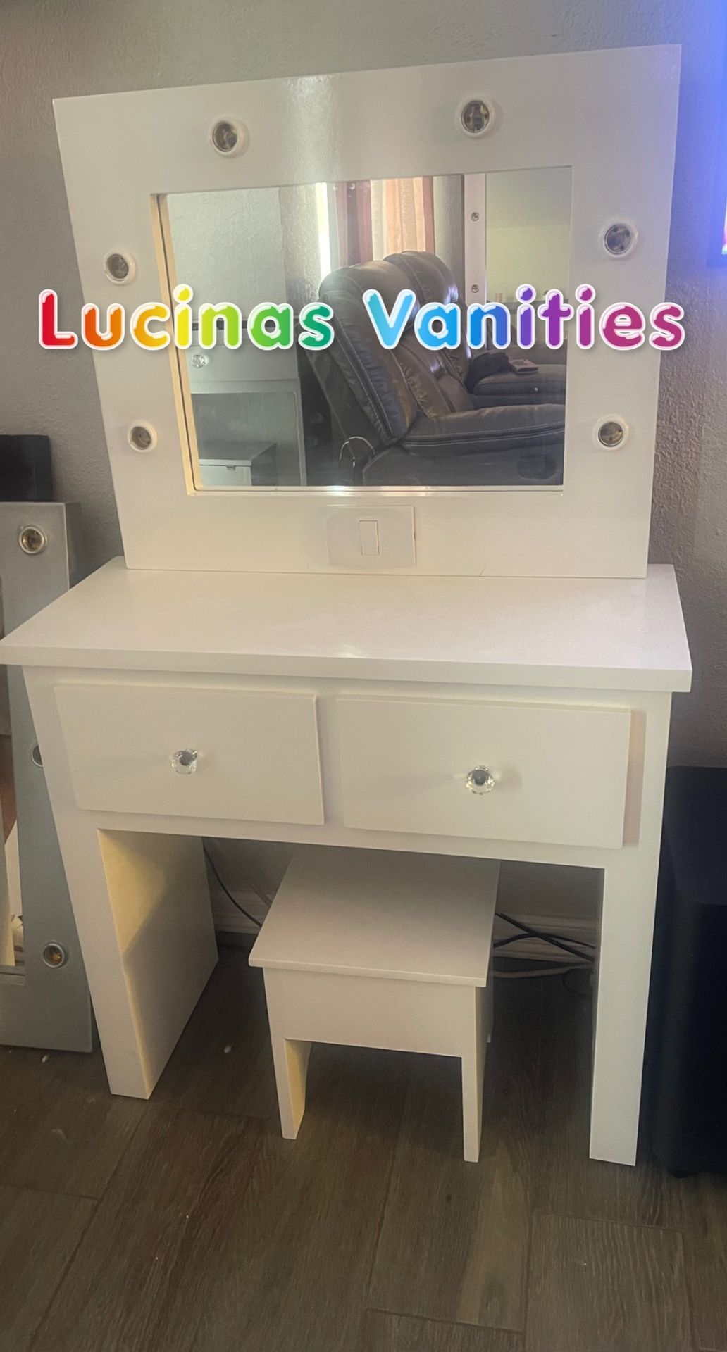 White Vanity Set For Little Girl Under 8 Years Regular Price $150 Selling For Less Has Little Details On Paint Selling For $130