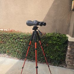 Large binoculars with tripod