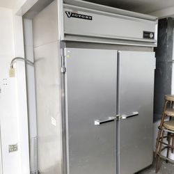 VICTORY commercial freezer