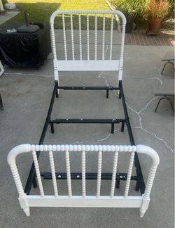 Twin Bed