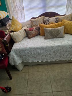 Wood Daybed/trundle Bed with Arched Headboard