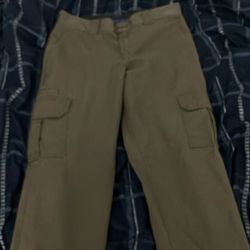 green cargo pants 32-32