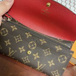 LV Wallet 