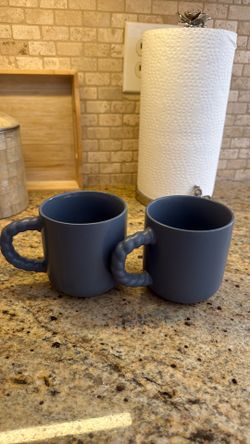 3 coffee mugs