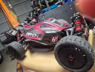 Arrma Typhon 6s