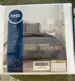 New:  Nestl Bedding Queen Duvet Cover, White, Unopened