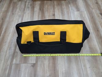 NEW DeWalt 24 Inch XL Tool Bag With Pockets