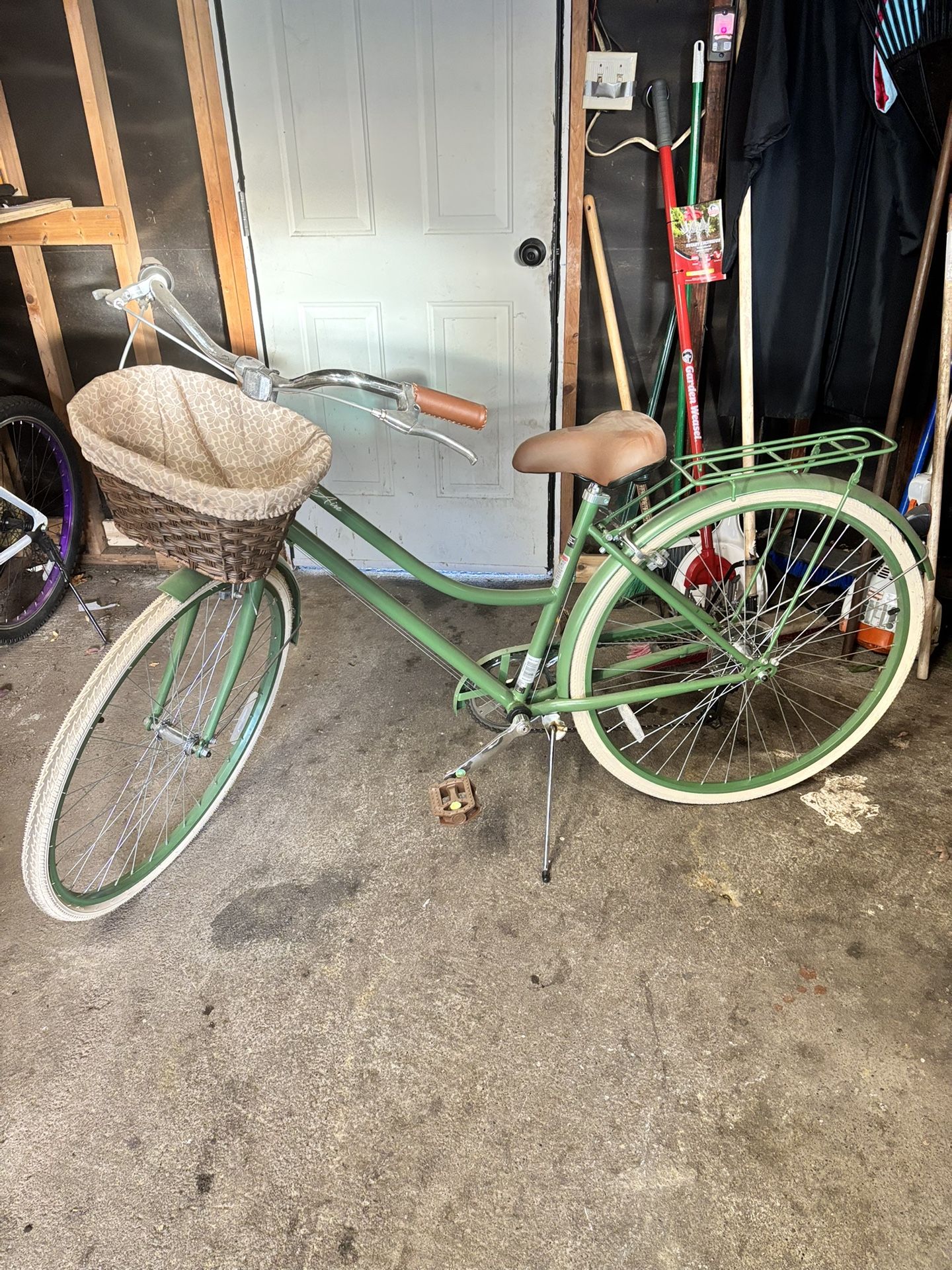 Cruiser Bicycle - 7 Speed