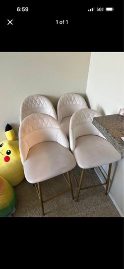 4 Suede bar stools