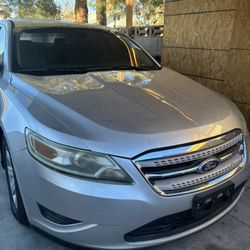 2010 Ford Taurus