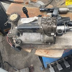 Benz S Class Air Suspension Pump 