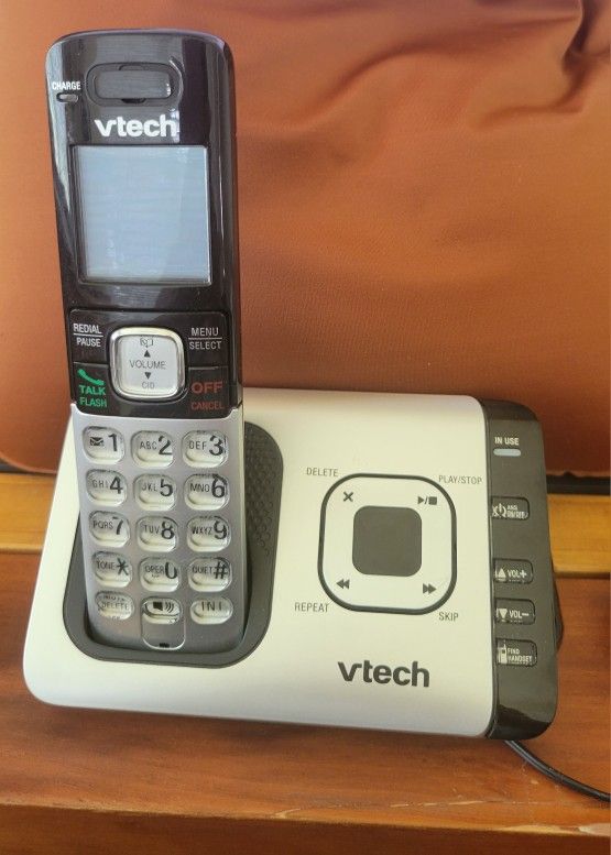 V tech cordless PHONE answering system
