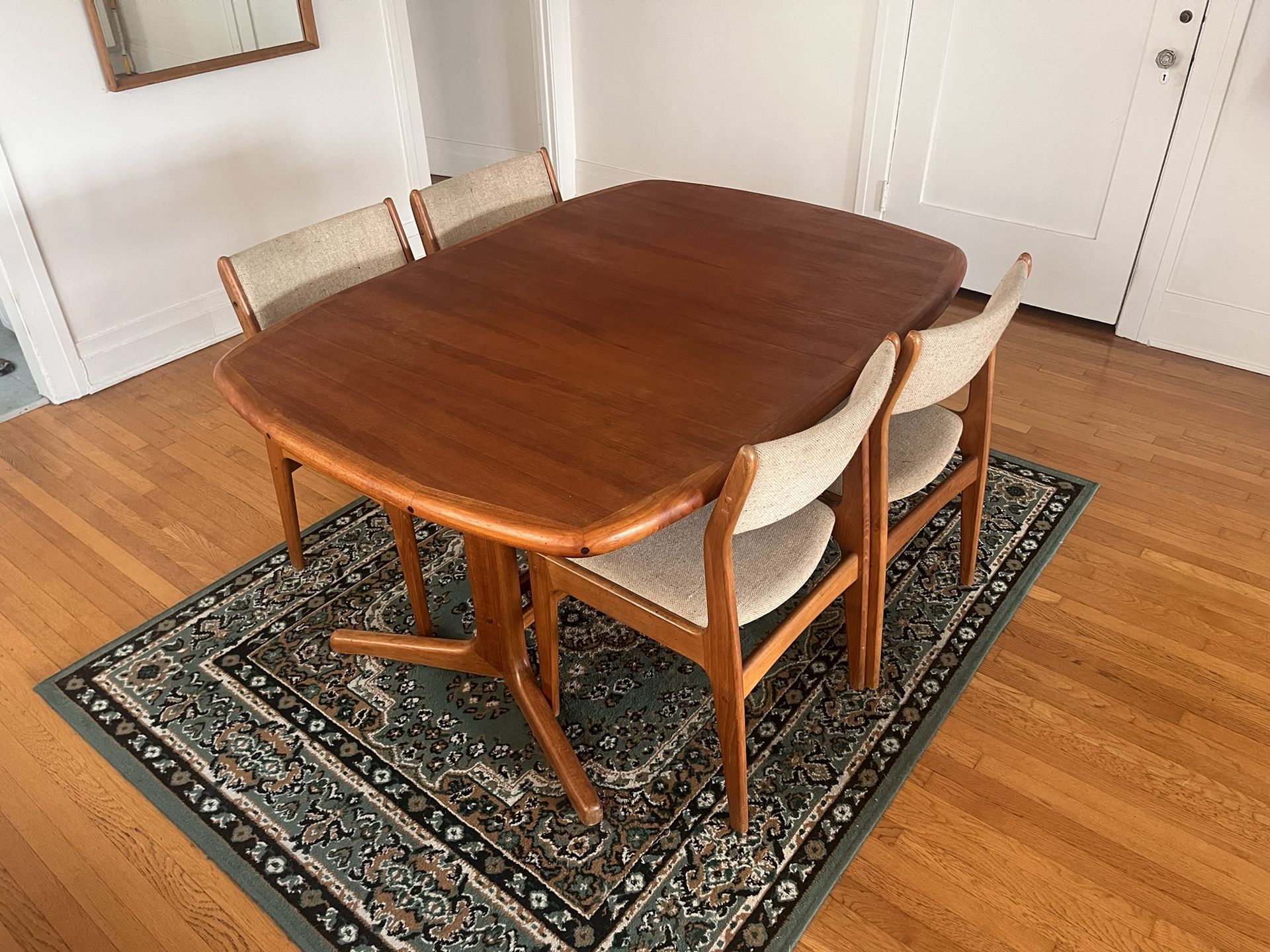 MCM Dining Table and Chairs