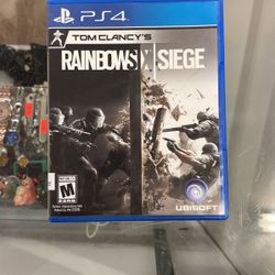  Tom Clancy’s Rainbow Six Siege PS4