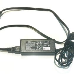 DELL AA90PM111 AC power adapter charger Genuine OEM 100-240V~1.5A 50-60HZ Preown