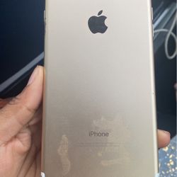 iPhone 7 . Gold 