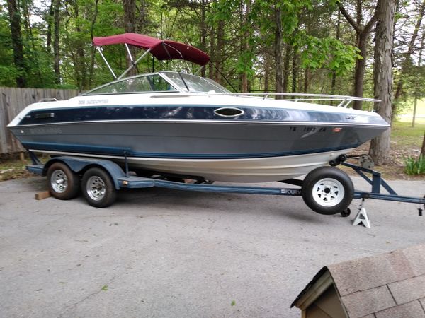 Four winns sundowner boat