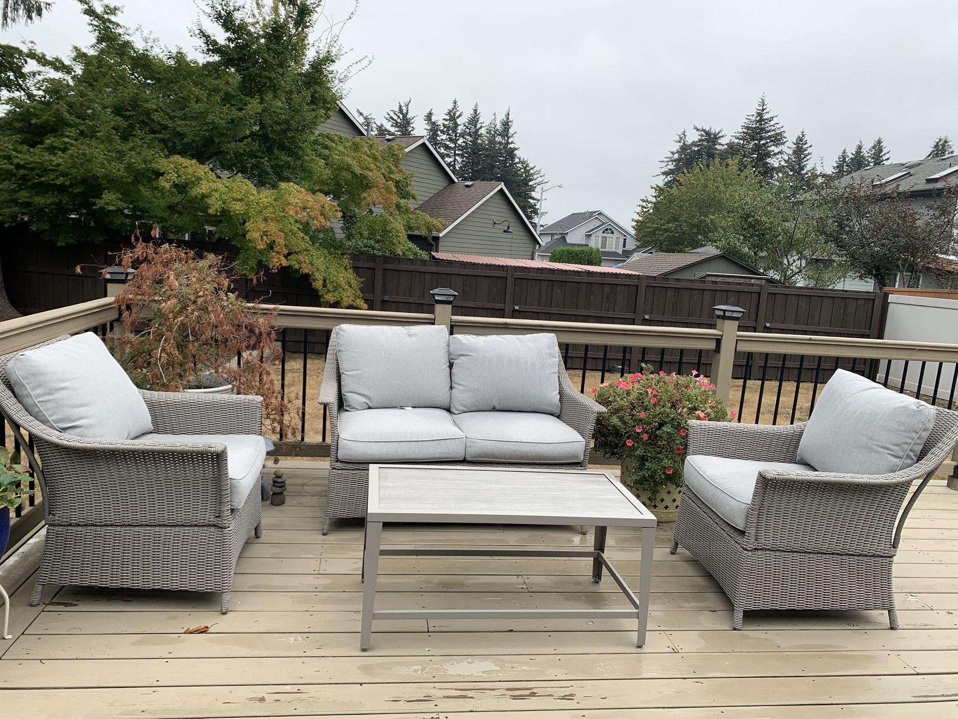 TARGET Threshold Outdoor Wicker Furniture Set