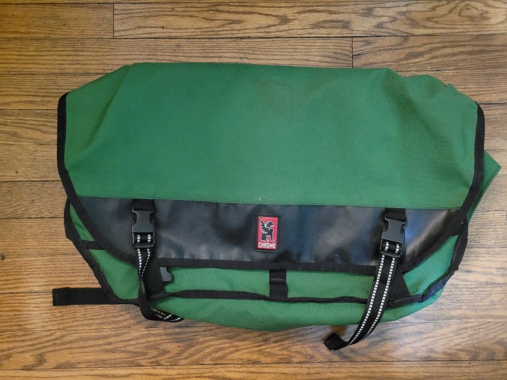 Chrome Industries Citizen Messenger Bag, 22"×13"×7"