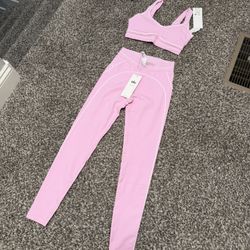 Alo Pink 2-Piece Set (Size Small) – Brand New 💕