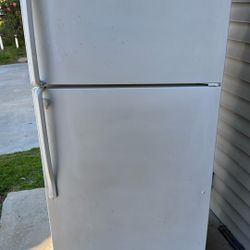 Whirlpool Refrigerator 