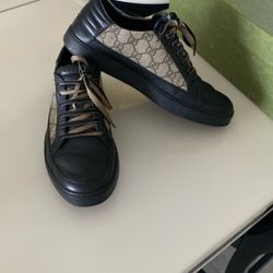 Men’s Gucci trainers. Gucci size 9.5.