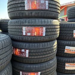 215/50-17 Vendo Set De Llantas Nueva Con 50:000 Millas De Garantía 