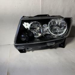 Jeep Grand Cherokee Headlight Year 2011-2013