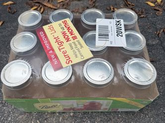 New - 12(32 OZ) MASON JARS