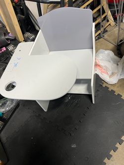 Free kids desk