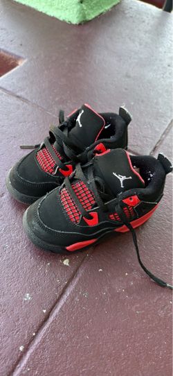 Jordan 4s