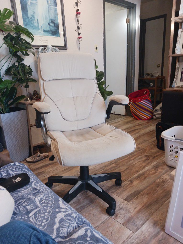 Office Chair Ivory