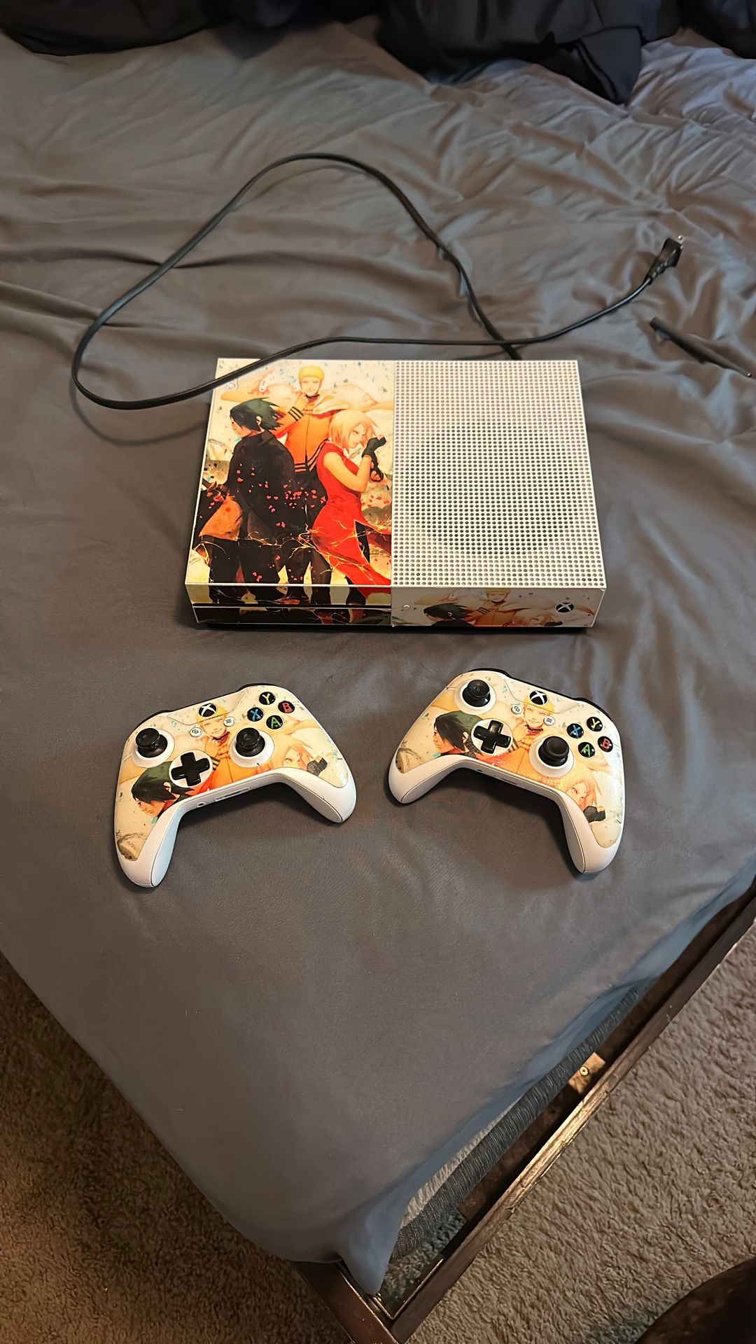Xbox One S With 2 Controllers
