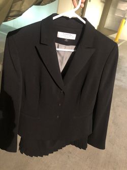 LN Tahari Skirt Suit Set