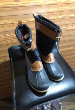 Boots size 8