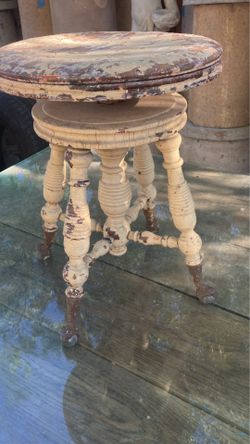 Antique piano seat