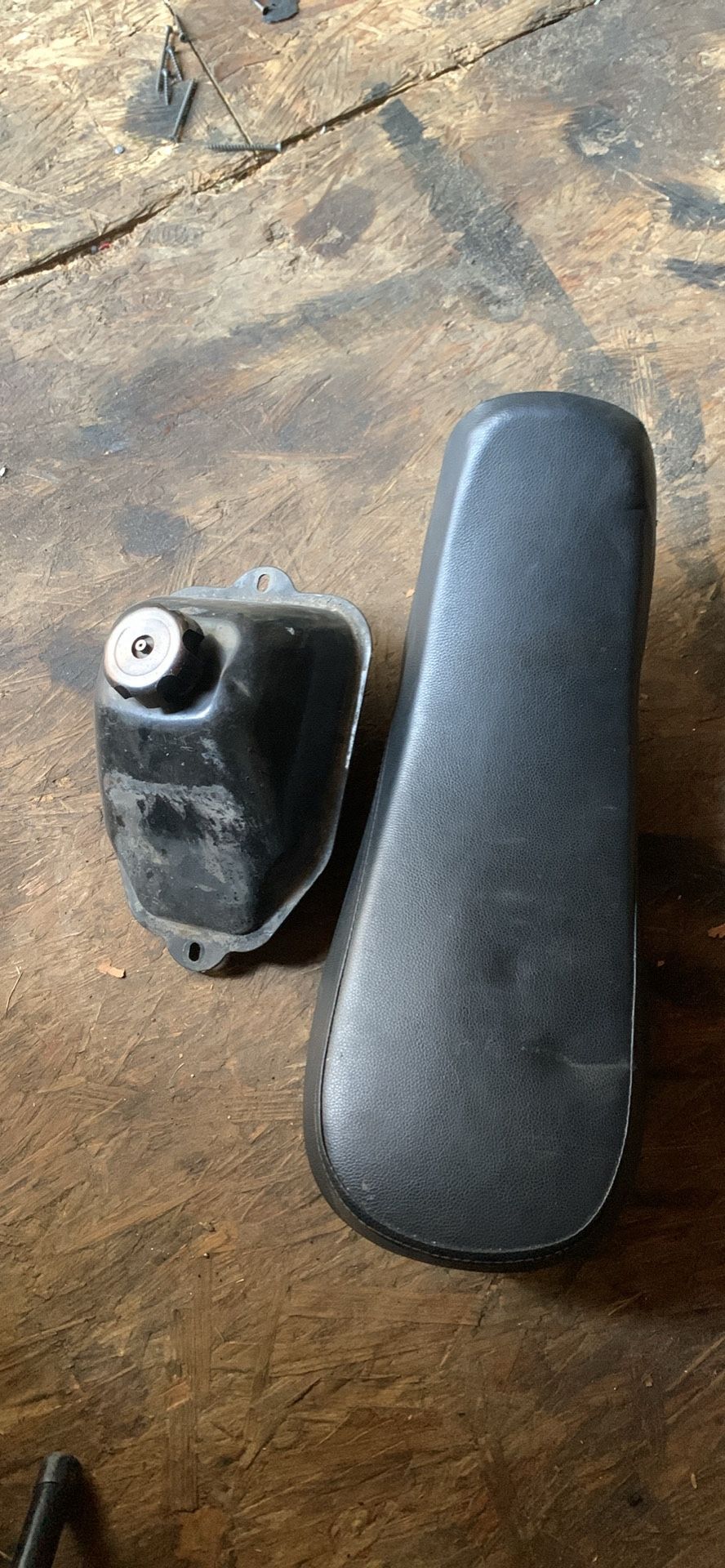 110cc GAS TANK N SEAT