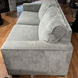 Couch With Queen Size Pull-out Bed 