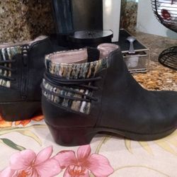 DANSKO LOW BOOTS WOMEN'S SIZE 11
