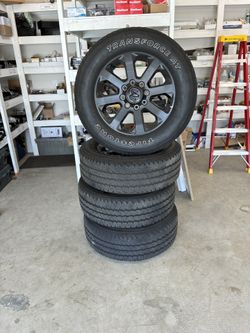 285/60/20 Tires And Rims $750