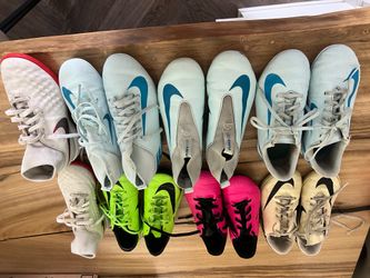 Nike size 1y 1youth soccer, turf, other shoes
