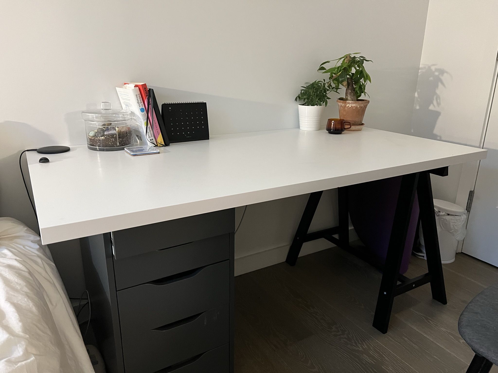 IKEA desk set 59”x29.5” (LINNMON + ODDVALD + ALEX DRAWER)