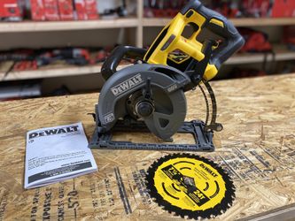 DEWALT FLEXVOLT 60-Volt MAX Lithium-Ion Cordless Brushless 7-1/4 in. Wormdrive Style Circ Saw TOOL ONLY