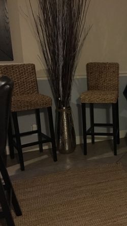 2 bar stools for sale as it is !!!
