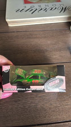 Racing collectibles club of America, Bobby LABONTE number 18 Pontiac GP 2001