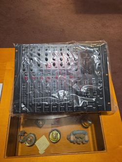 Behringer Dx 2000 USB Six Channel Mixer