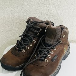Timberland Boots Like New Mens Size 7  Waterproof 