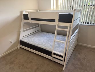 Brand New Bunk Bed - Twin-Full - Brand New 🆕 with Mattresses